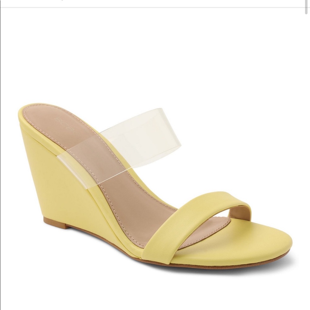 BCBG Pina Vinyl Wedge Sandal - Size 6.5